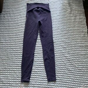 Lululemon leggings size 6 purple color